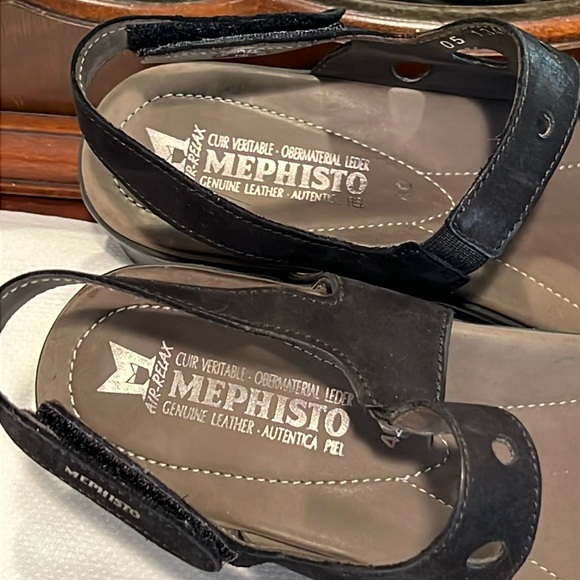 Mephisto Phiby Perf sandals Size 40, black. - Picture 7 of 13